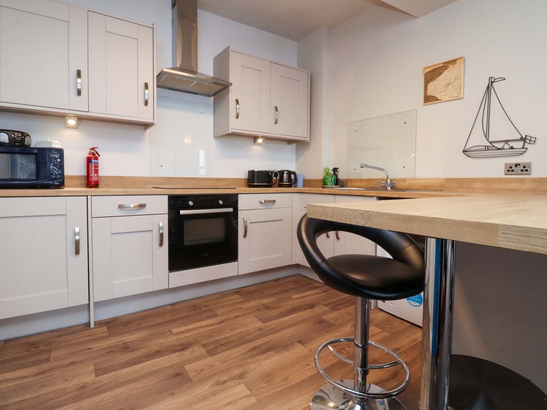 Flat 2, Dorstan