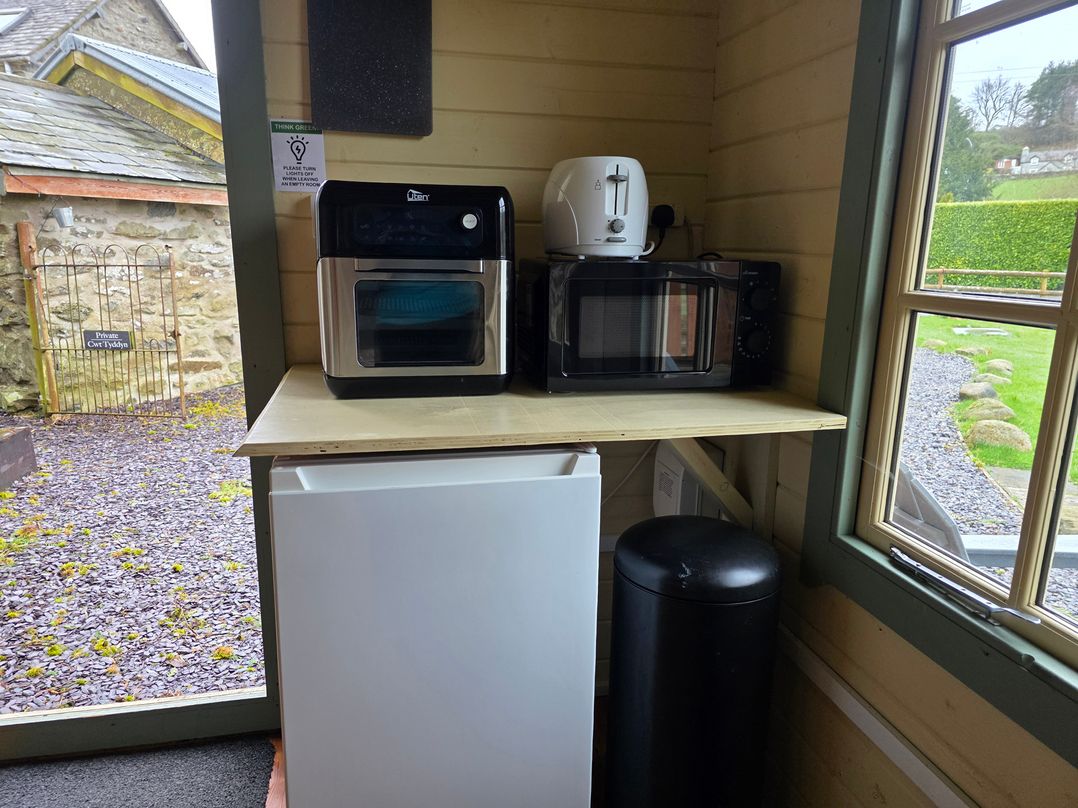 Cwt Tyddyn Shepherd's Hut