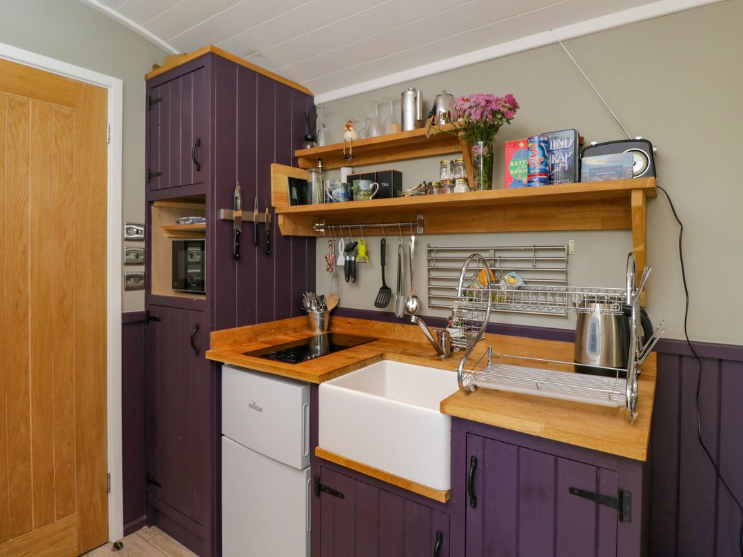 Valley View Shepherd's Hut