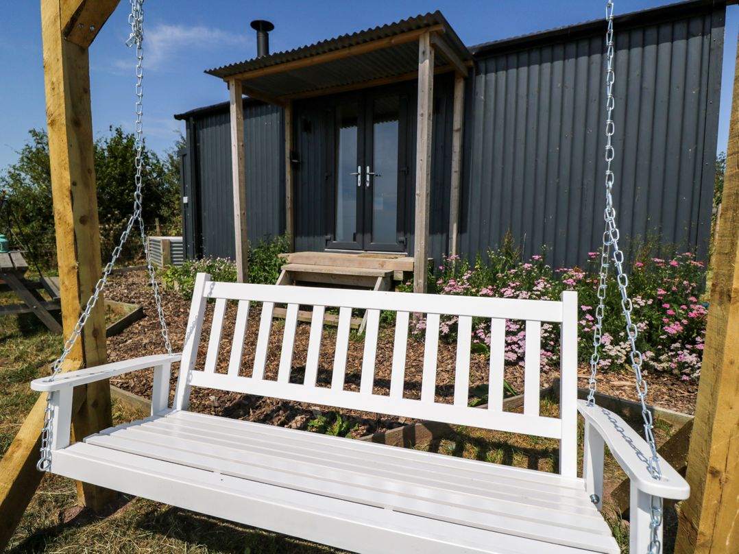 Hares Hideaway Shepherd's Hut