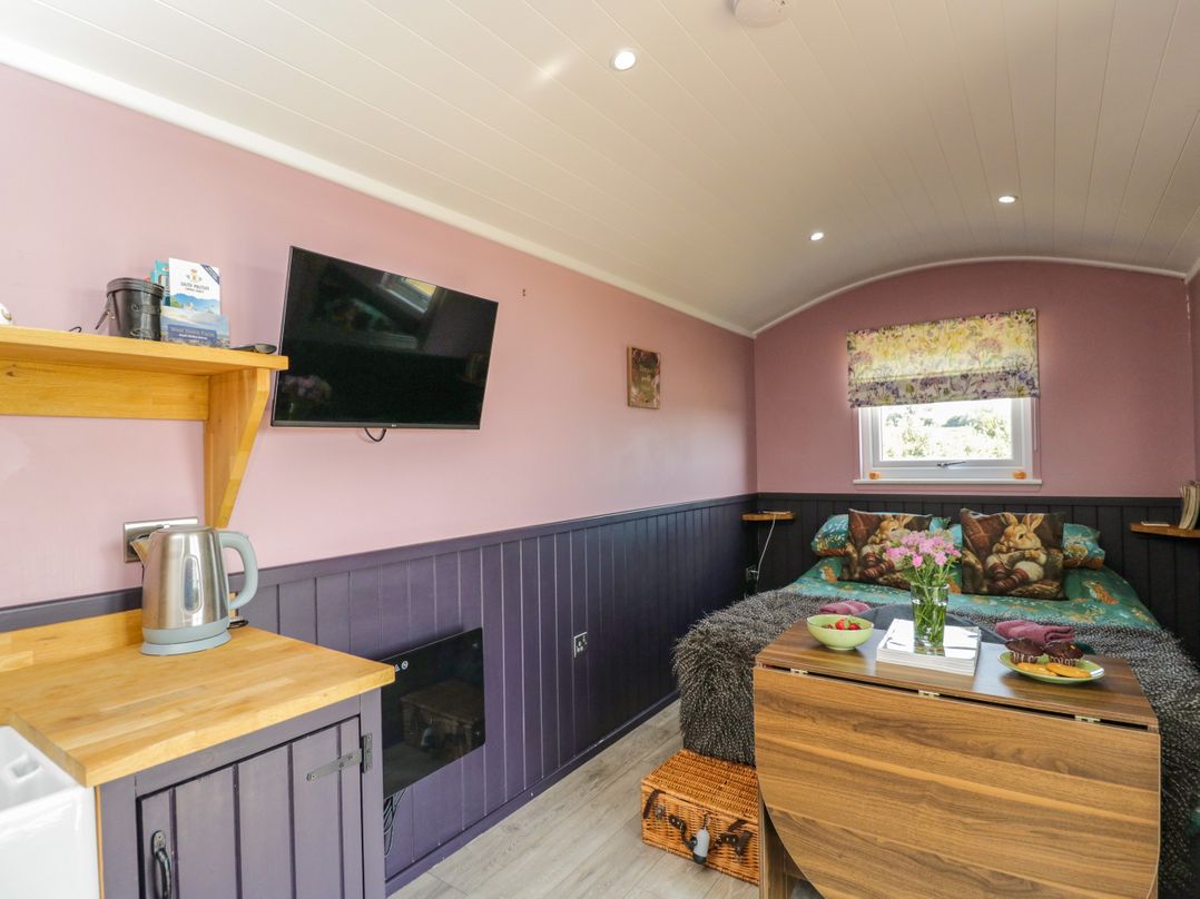 Hares Hideaway Shepherd's Hut