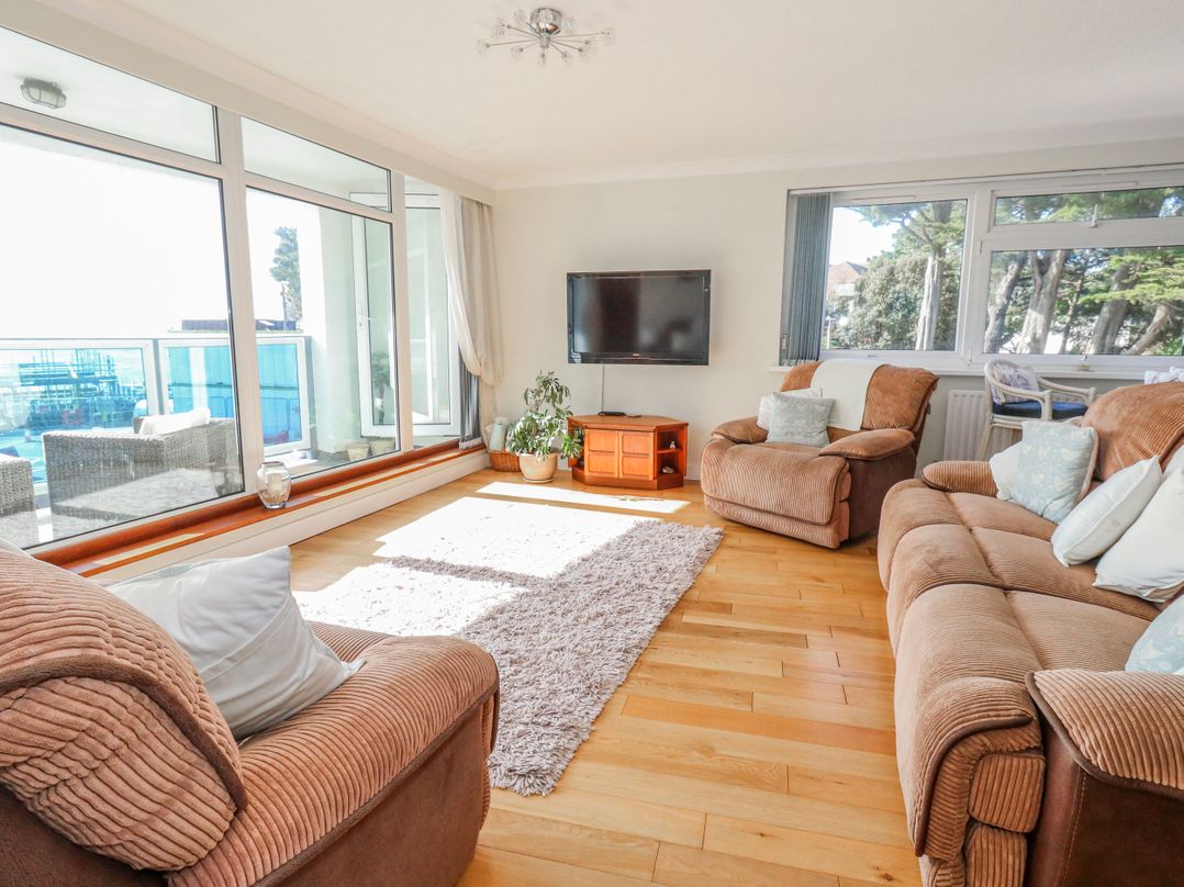 Flat 17 Golden Gates