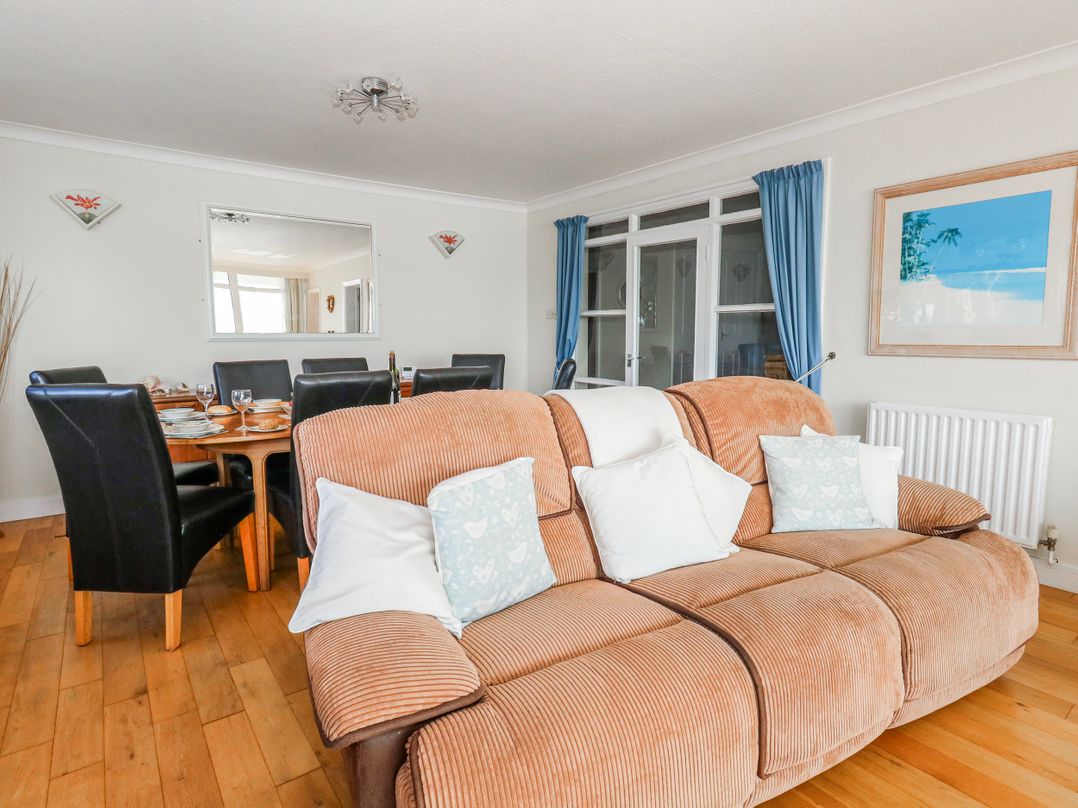 Flat 17 Golden Gates