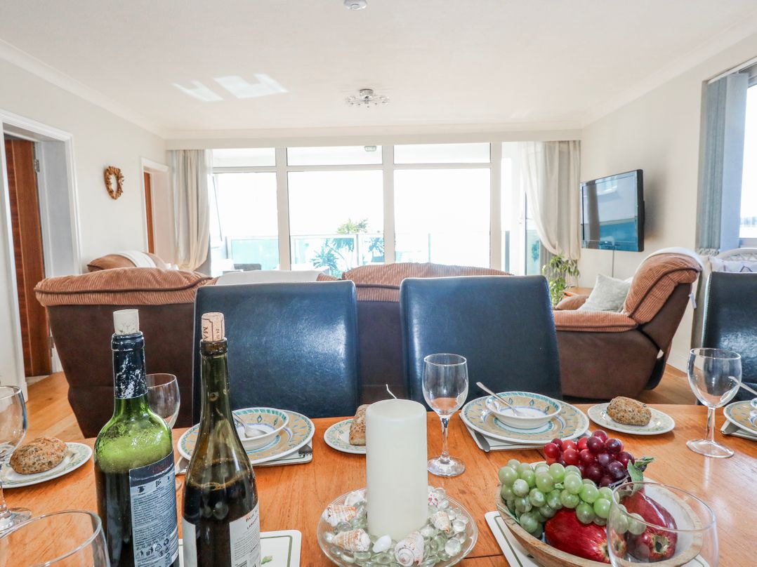Flat 17 Golden Gates