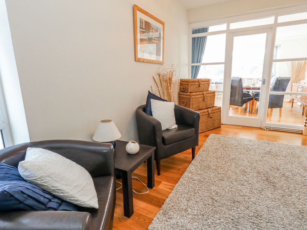 Flat 17 Golden Gates