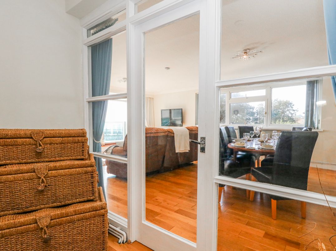 Flat 17 Golden Gates