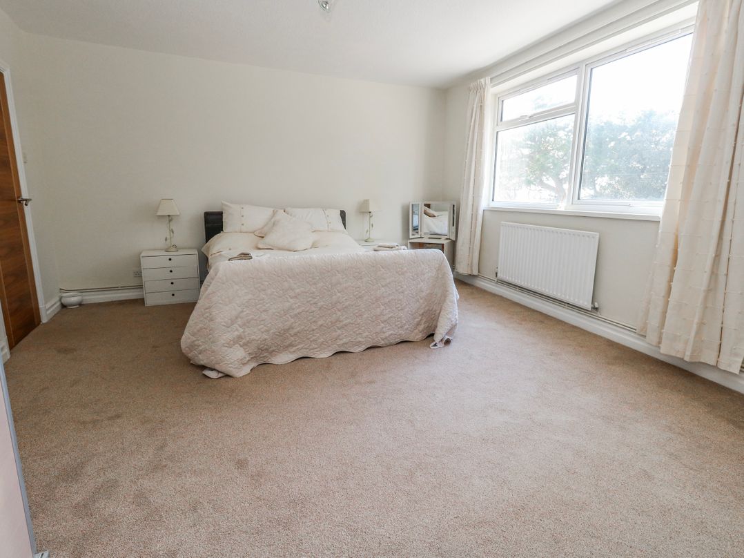Flat 17 Golden Gates