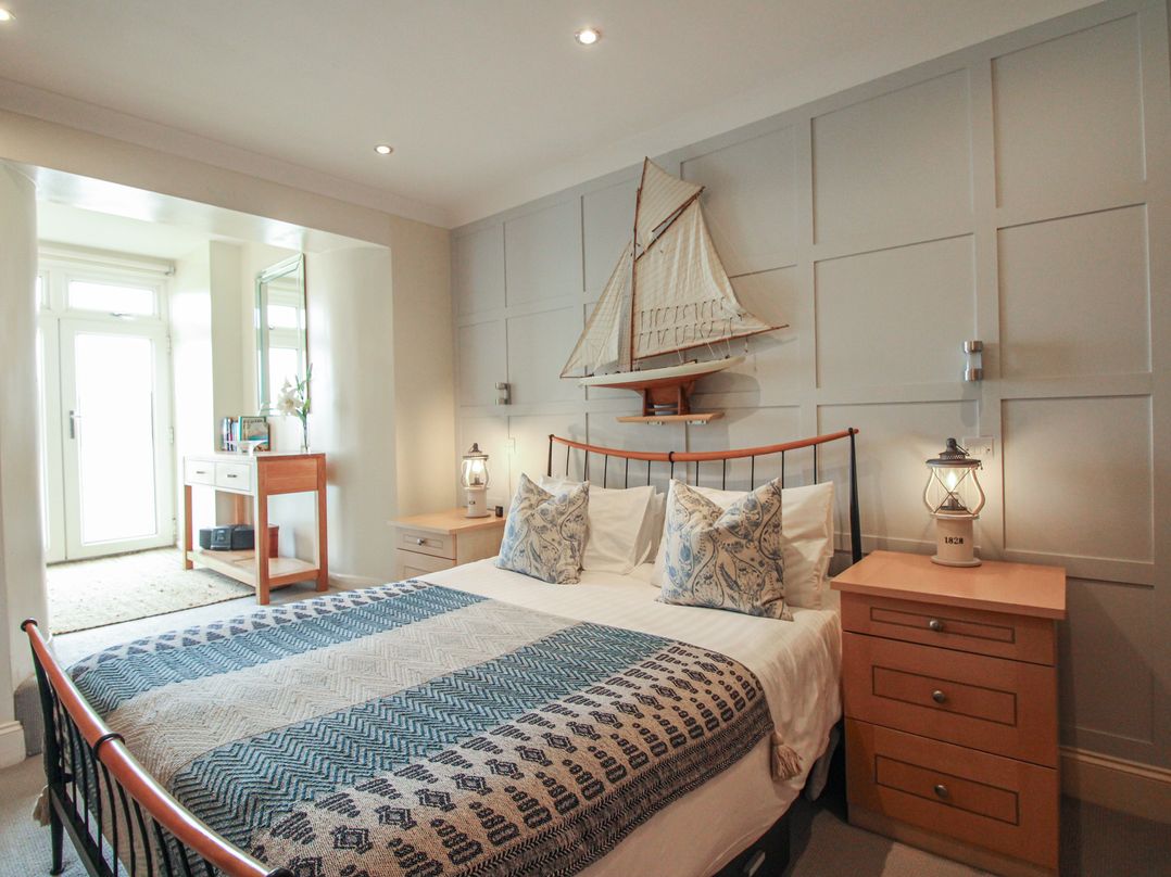 24 The Salcombe