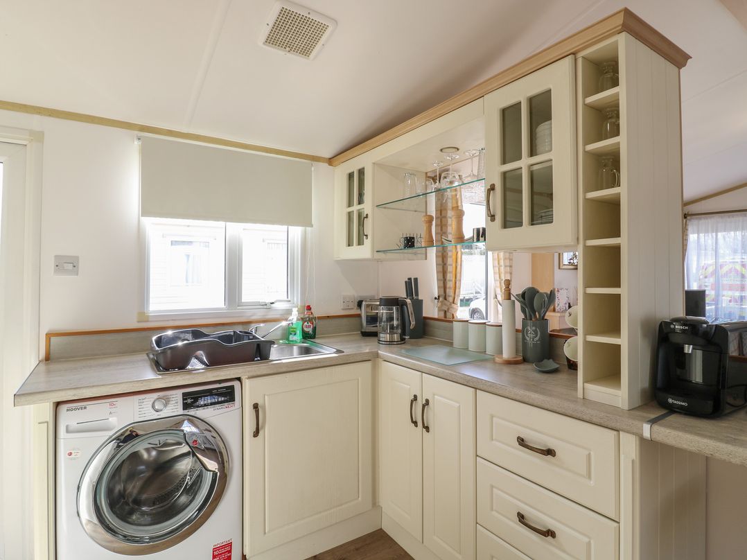 Debonair Atlas Caravan Rental Stonham Barns