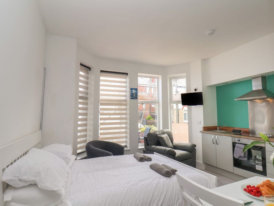 Frankie’s Seaview 1