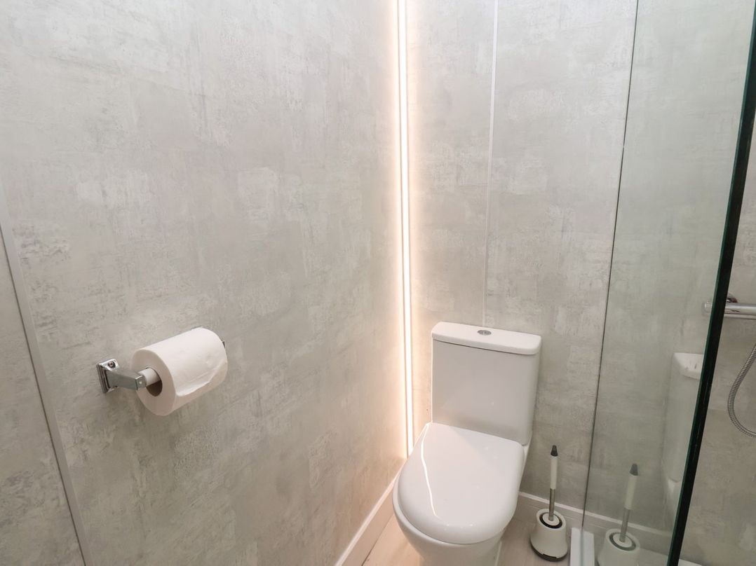 Frankie’s Seaview 1