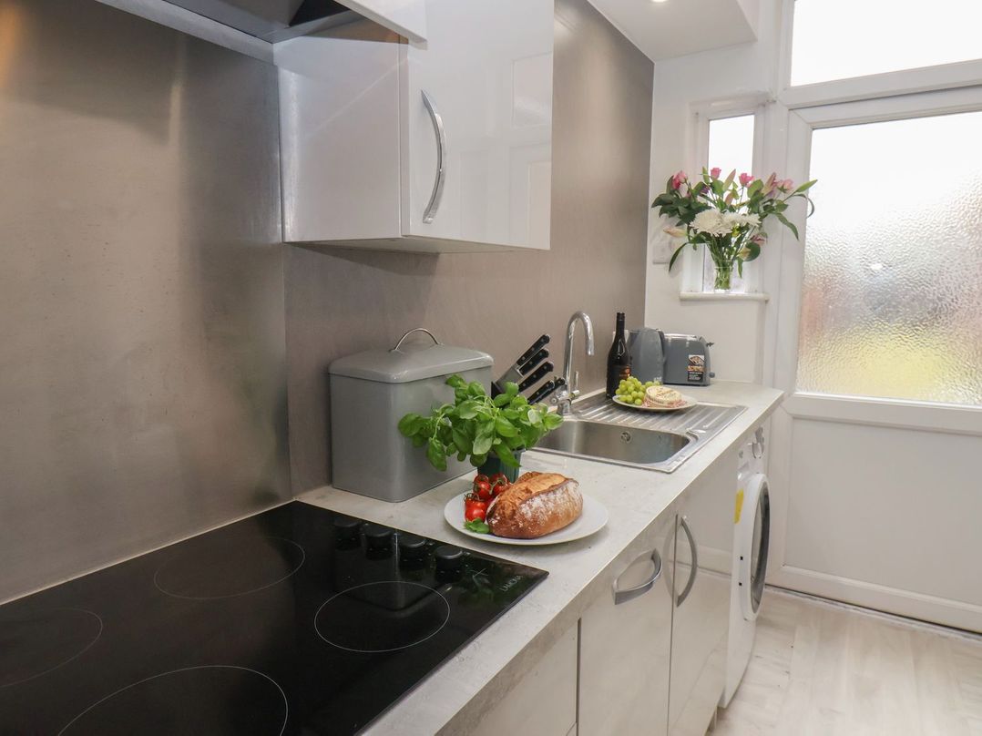 Frankie’s Seaview 2