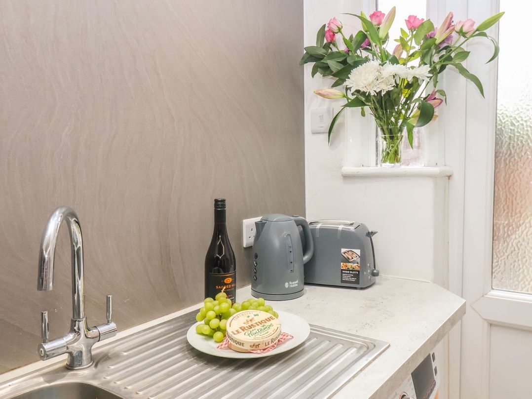 Frankie’s Seaview 2