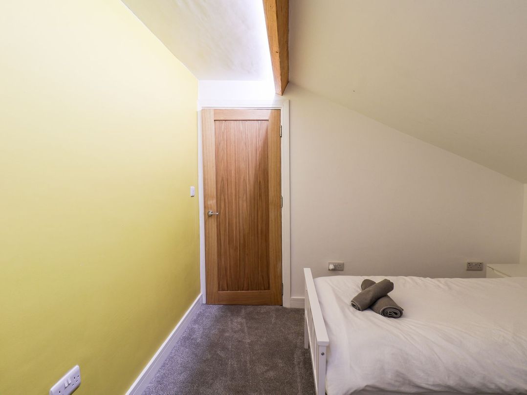 Frankie’s Seaview 5