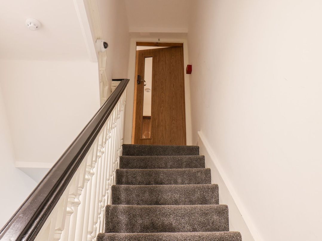 Frankie’s Seaview 5