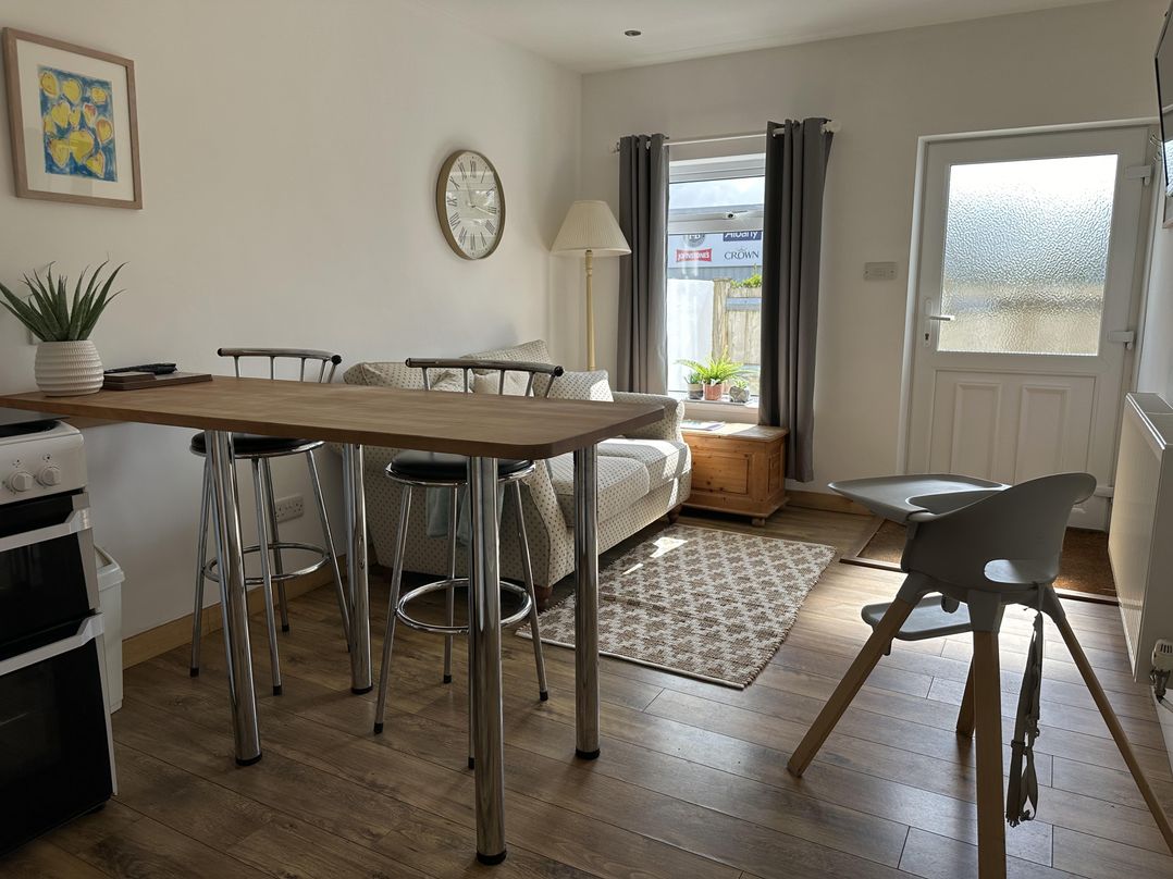 Dog-friendly lodge, steps to St Ives train