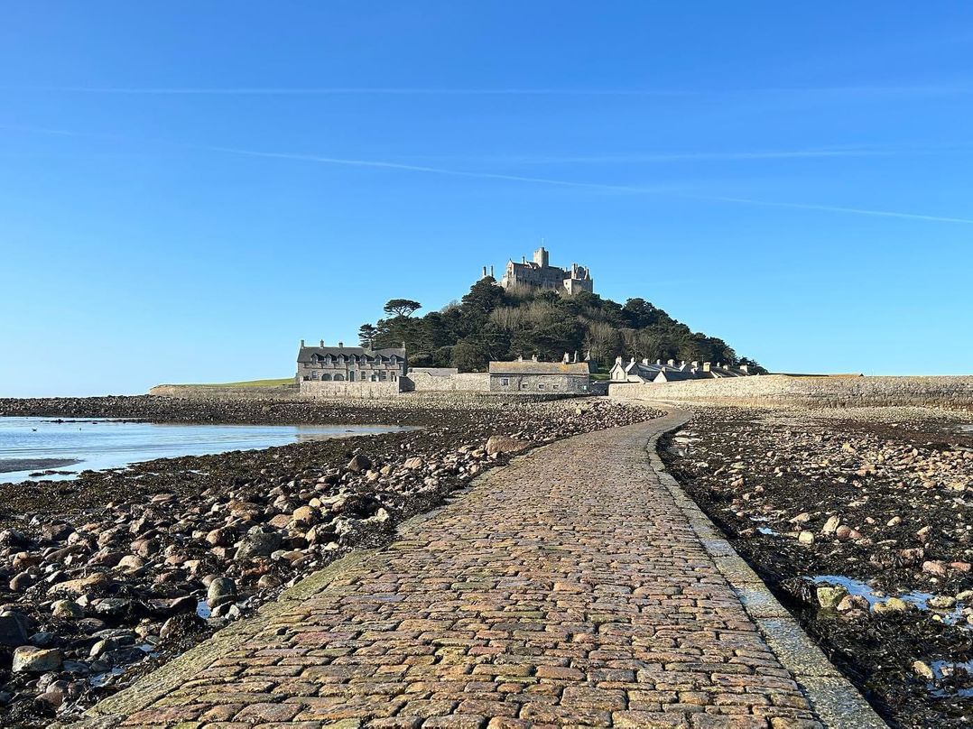 Dog-friendly lodge, steps to St Ives train