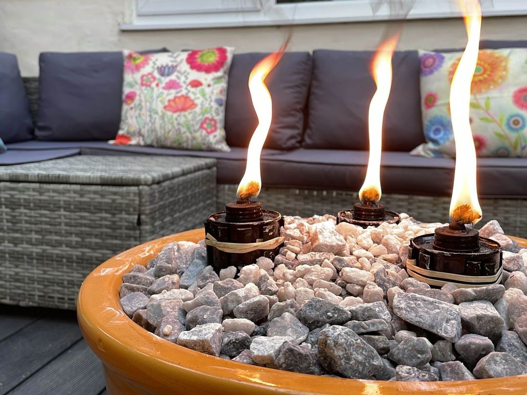 Heritage village cottage with private hot tub