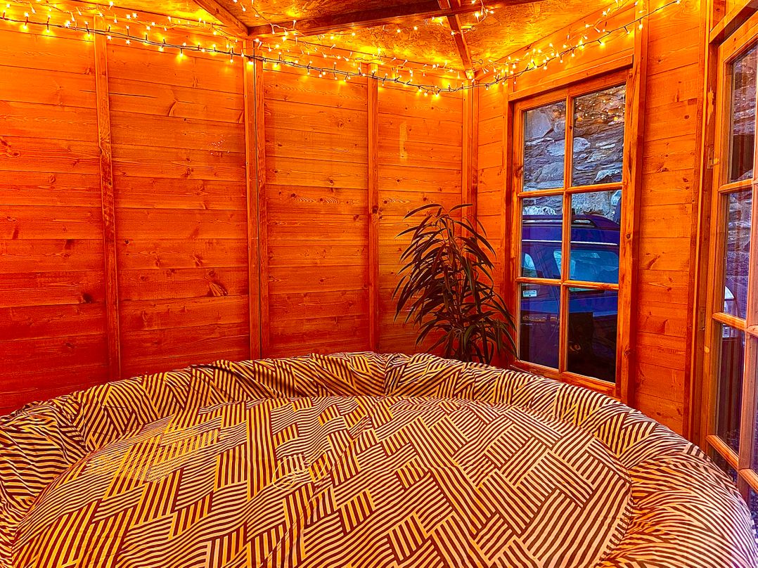 Heritage village cottage with private hot tub