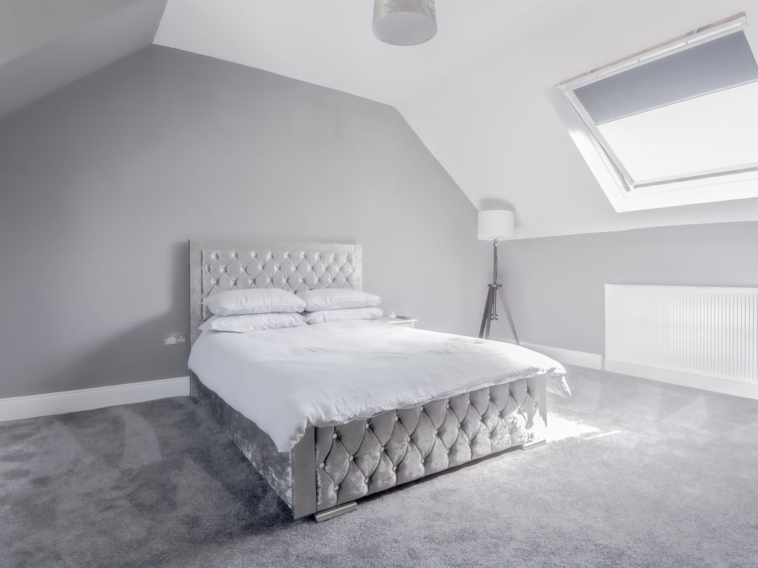 Pet-friendly hot tub retreat near Loch Leven