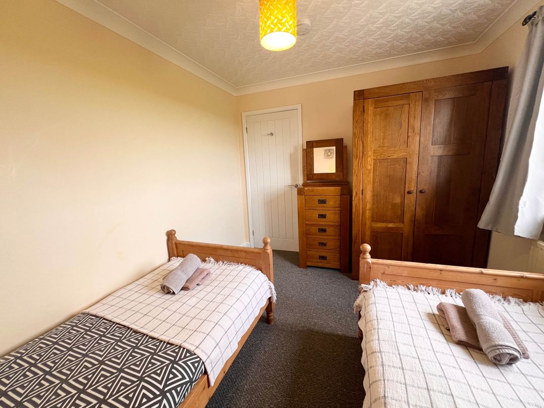 Dog-friendly farmhouse with Menai Strait views