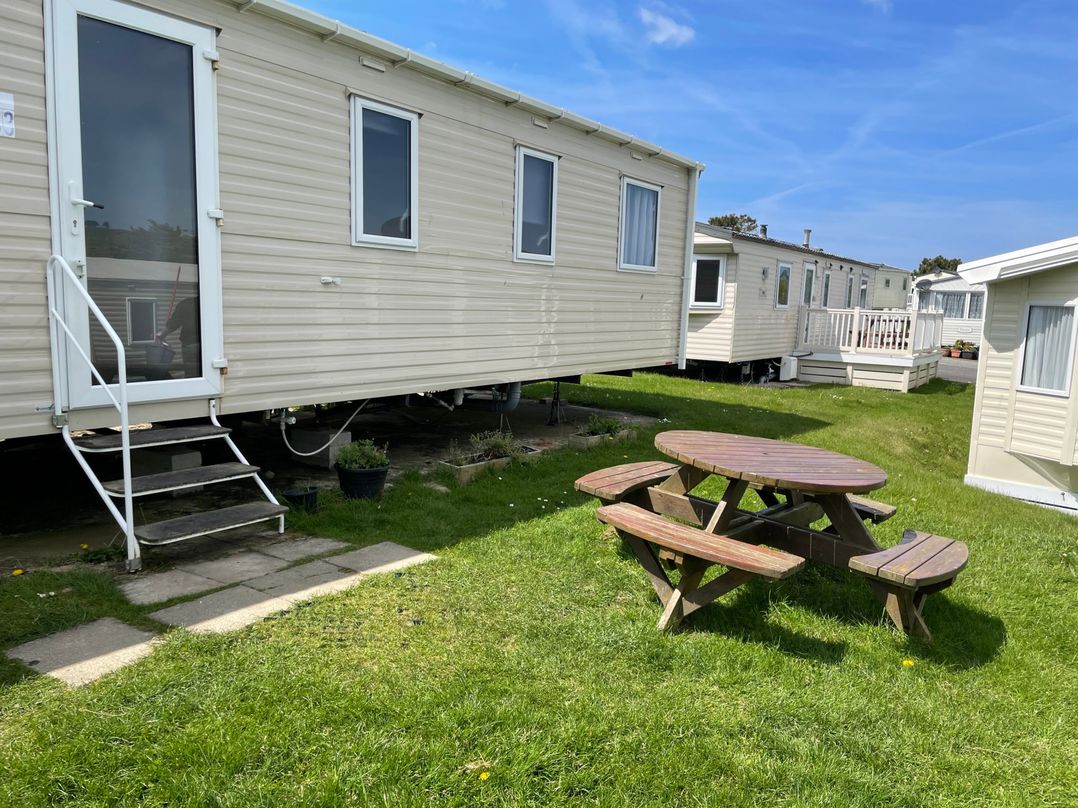 Pet-friendly lodge near Fistral Beach