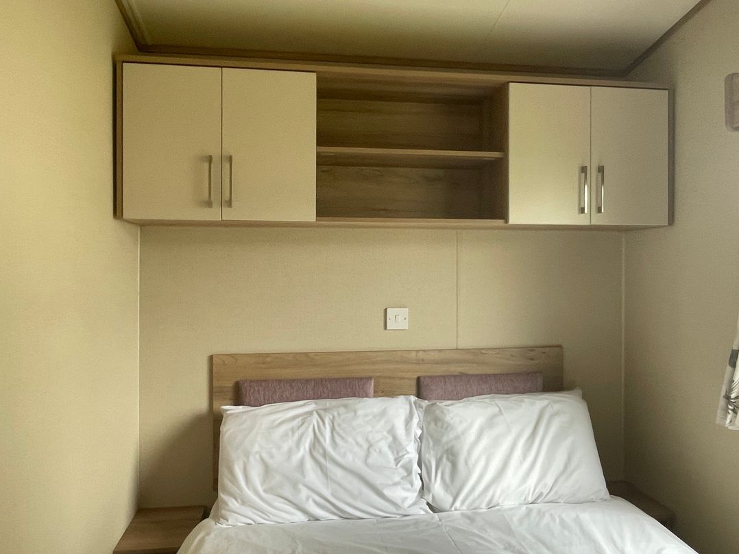 Pet-friendly lodge near Fistral Beach