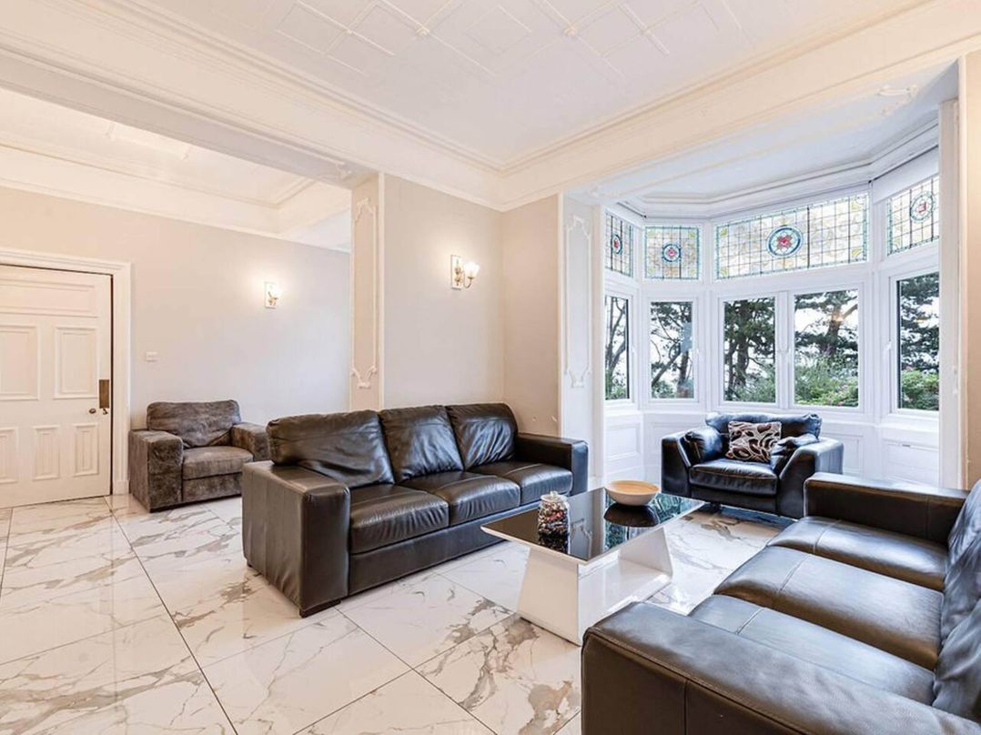 Tudor hall with hot tub, games room and sea views