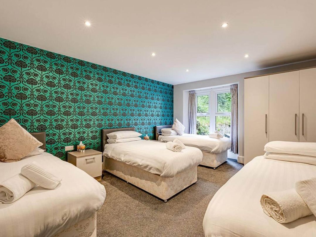 Tudor hall with hot tub, games room and sea views