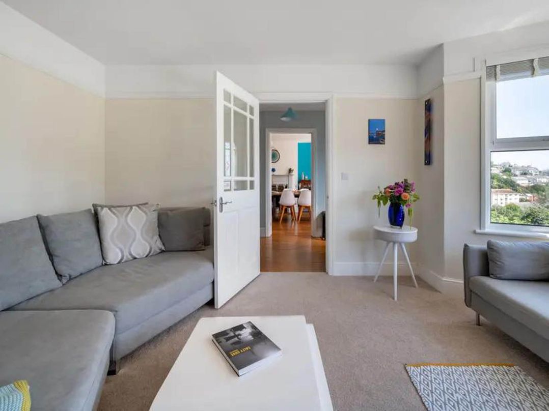 Edwardian home with sea views above the harbour