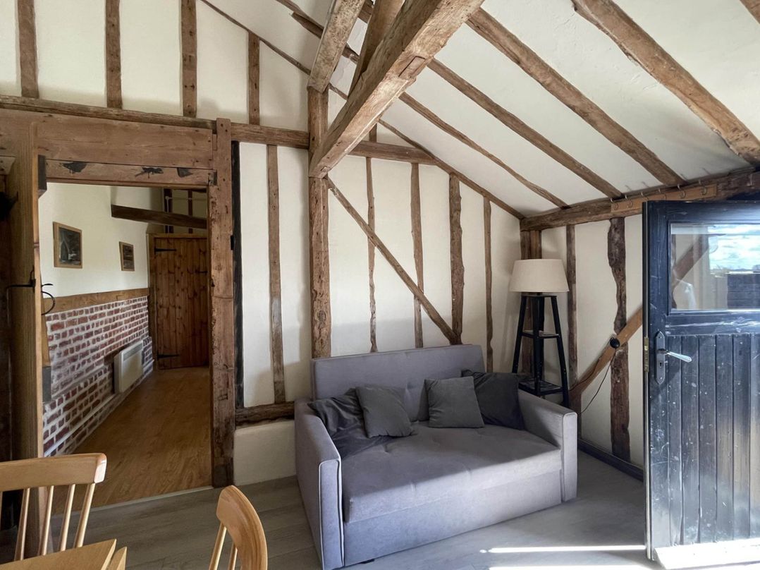 Pet-friendly rural retreat with garden and BBQ