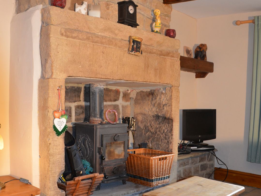 Pet-friendly cottage with walks from the door