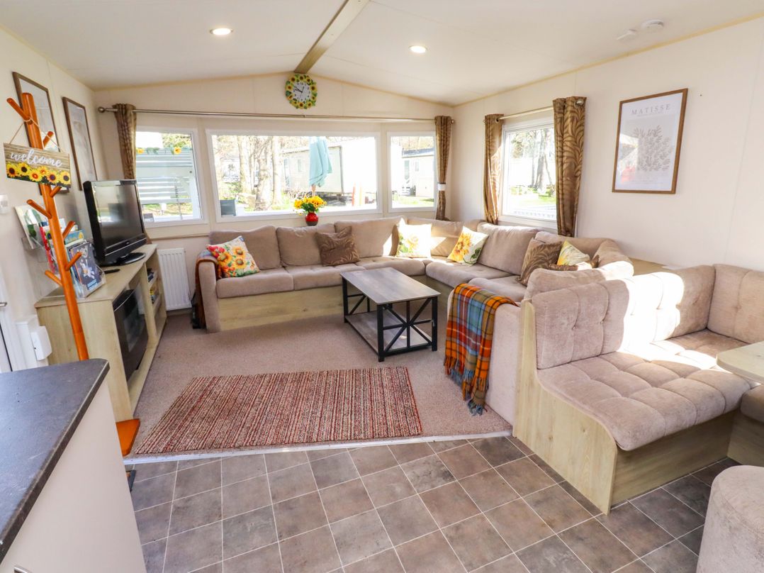 Sunflower Retreat, Caravan 61