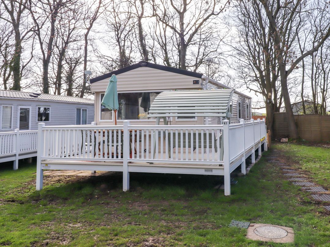 Sunflower Retreat, Caravan 61