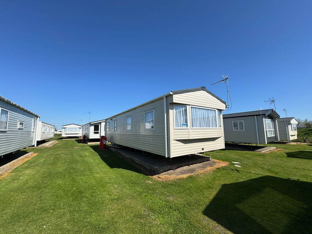 St Osyth- Sleeps8-freeparking-wifi-holidaypark
