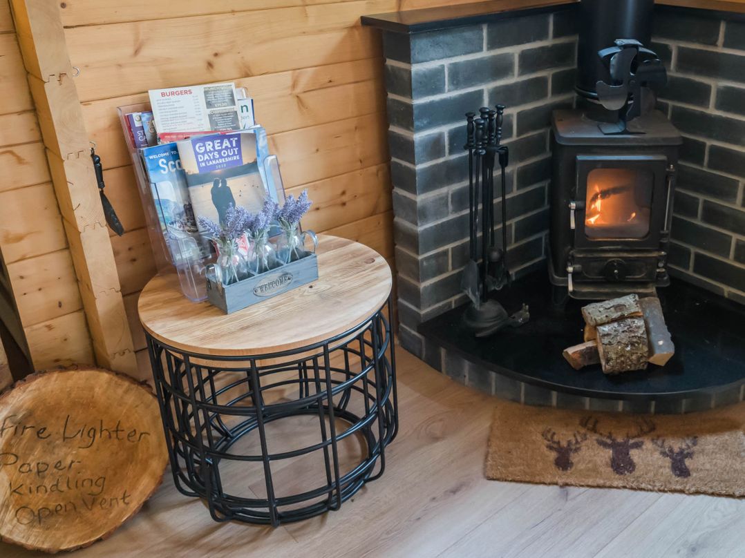 Cabin for 2 - Wood Burning Hot Tub & Fire