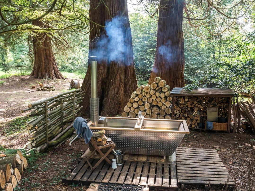 Cabin for 2 - Wood Burning Hot Tub & Fire