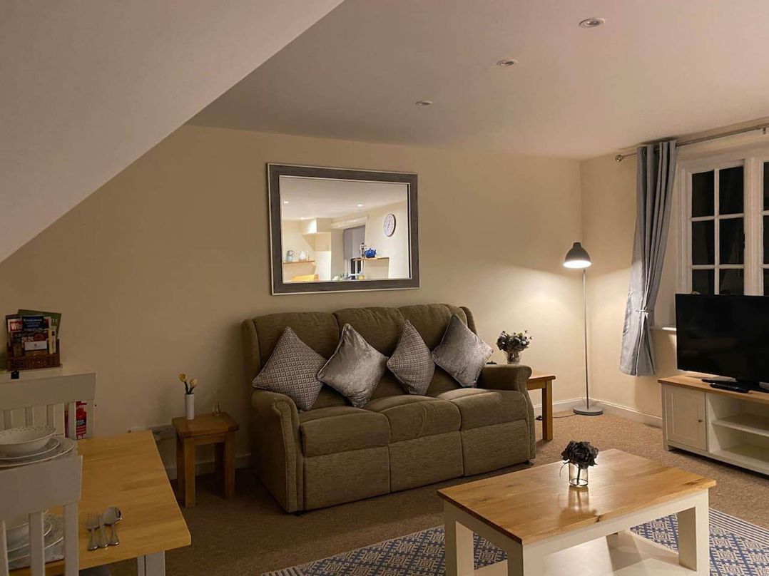 Apartment - Sleeps 2 - Pet friendly