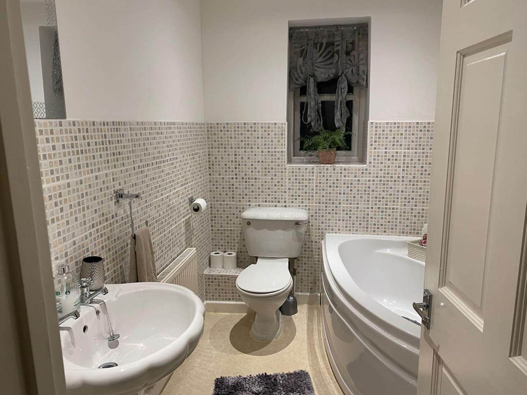 Apartment - Sleeps 2 - Pet friendly