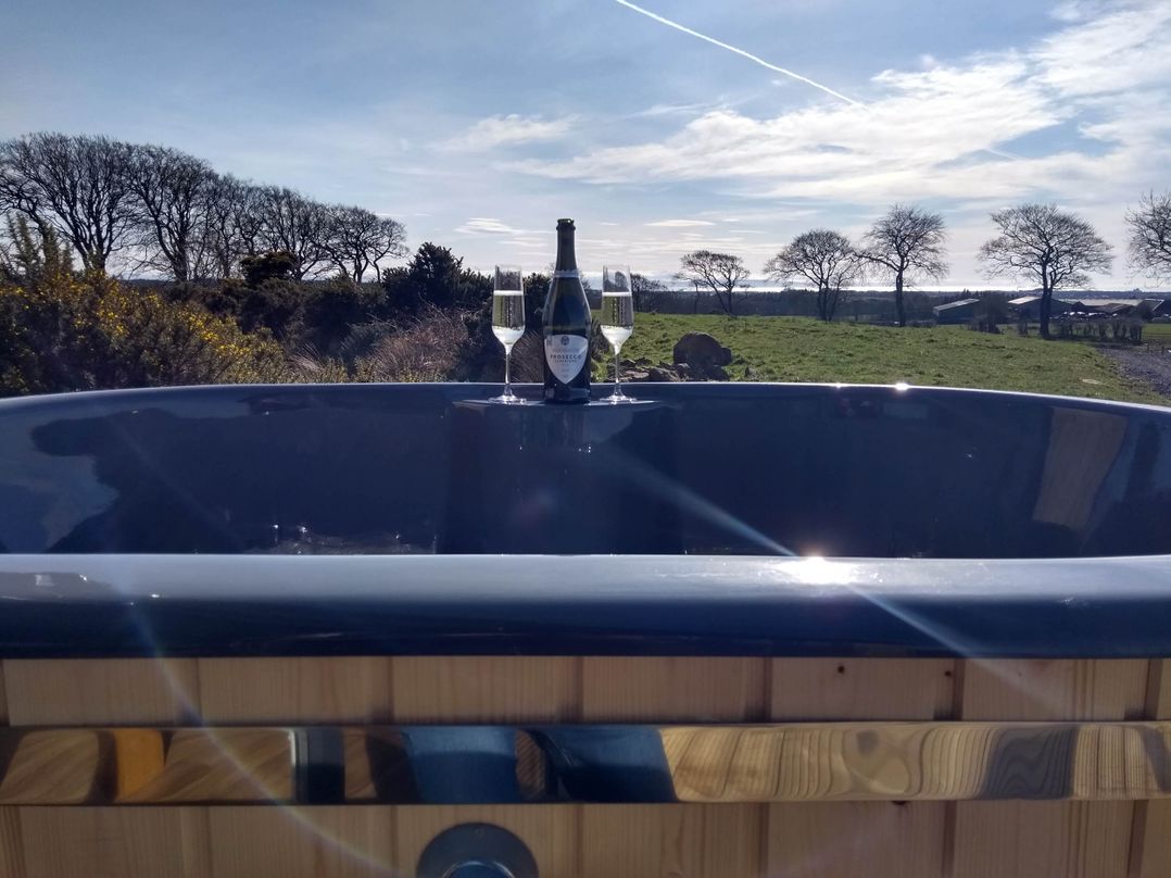 Cleeves Cabins 1, Ailsa Luxury Lodge with hot tub