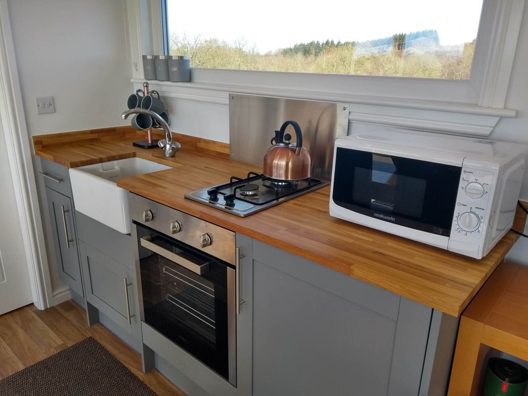 Cleeves Cabins 1, Ailsa Luxury Lodge with hot tub