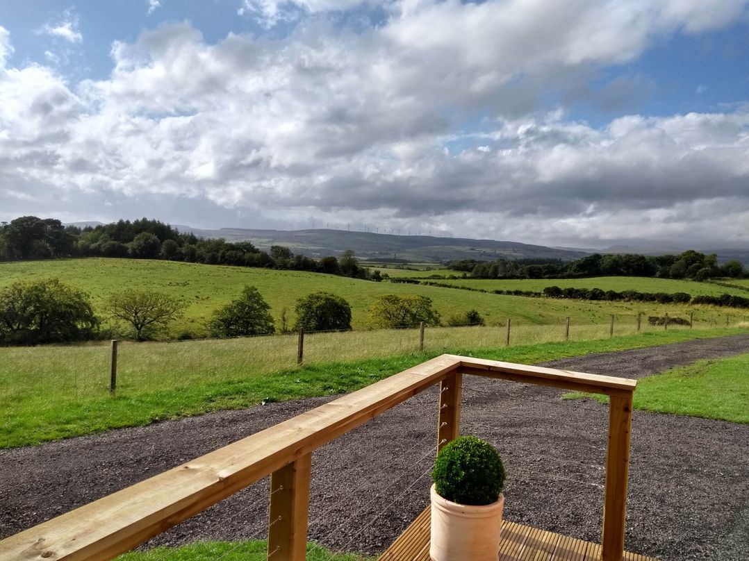 Cleeves Cabins 1, Ailsa Luxury Lodge with hot tub