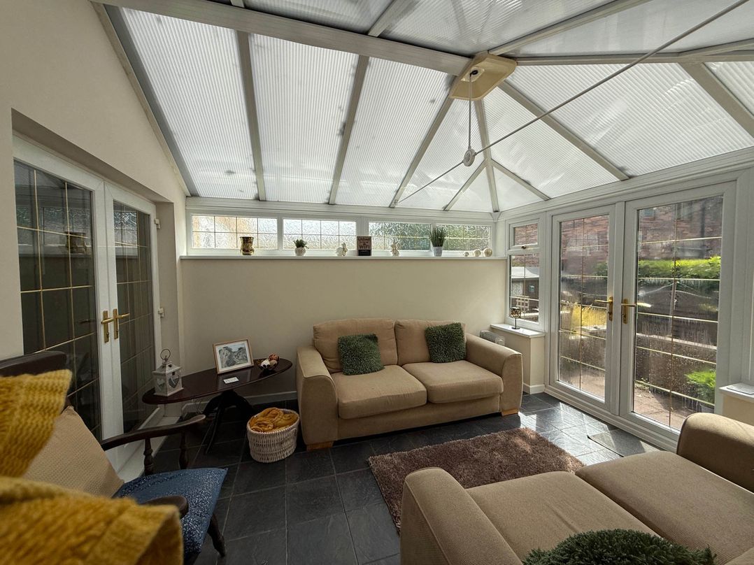 3 Bed House - Sleeps 6 - Parking - Garden - WIfi