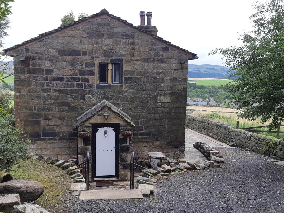 3 bedroom- Sleeps 6-Greave Farm Todmorden Cottage