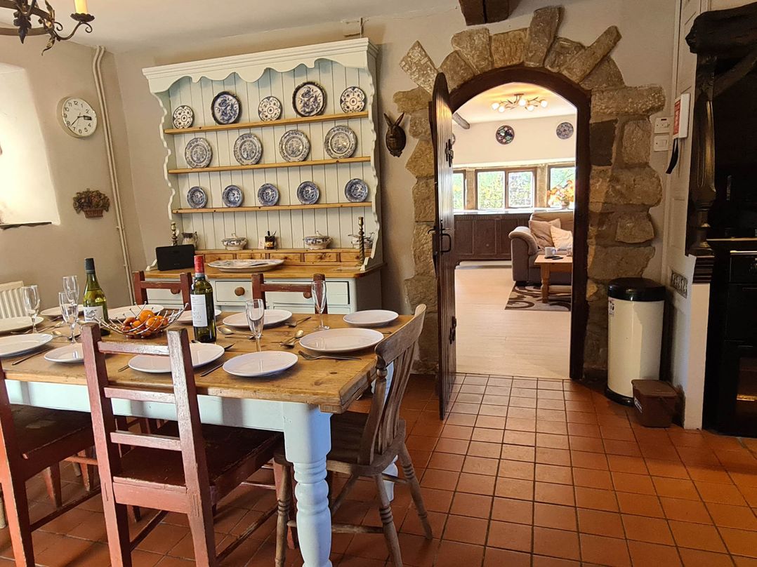 3 bedroom- Sleeps 6-Greave Farm Todmorden Cottage