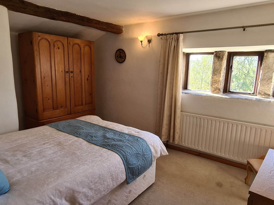 3 bedroom- Sleeps 6-Greave Farm Todmorden Cottage