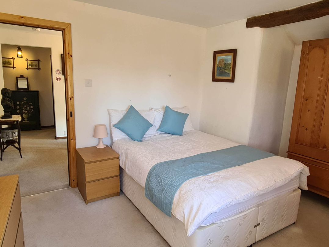 3 bedroom- Sleeps 6-Greave Farm Todmorden Cottage