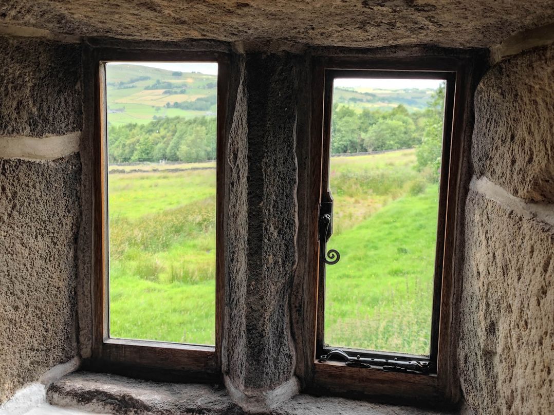 3 bedroom- Sleeps 6-Greave Farm Todmorden Cottage