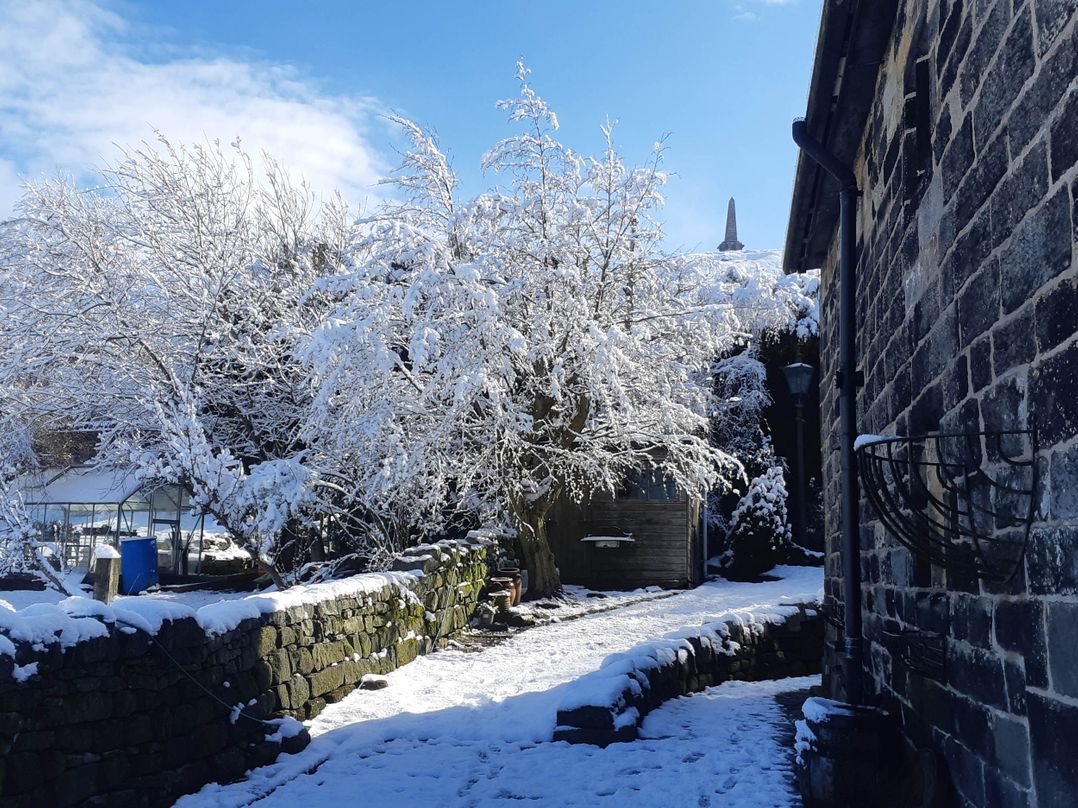 3 bedroom- Sleeps 6-Greave Farm Todmorden Cottage