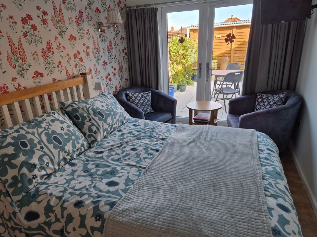 Flower Garden Studio in Sheringham-Cycle friendly